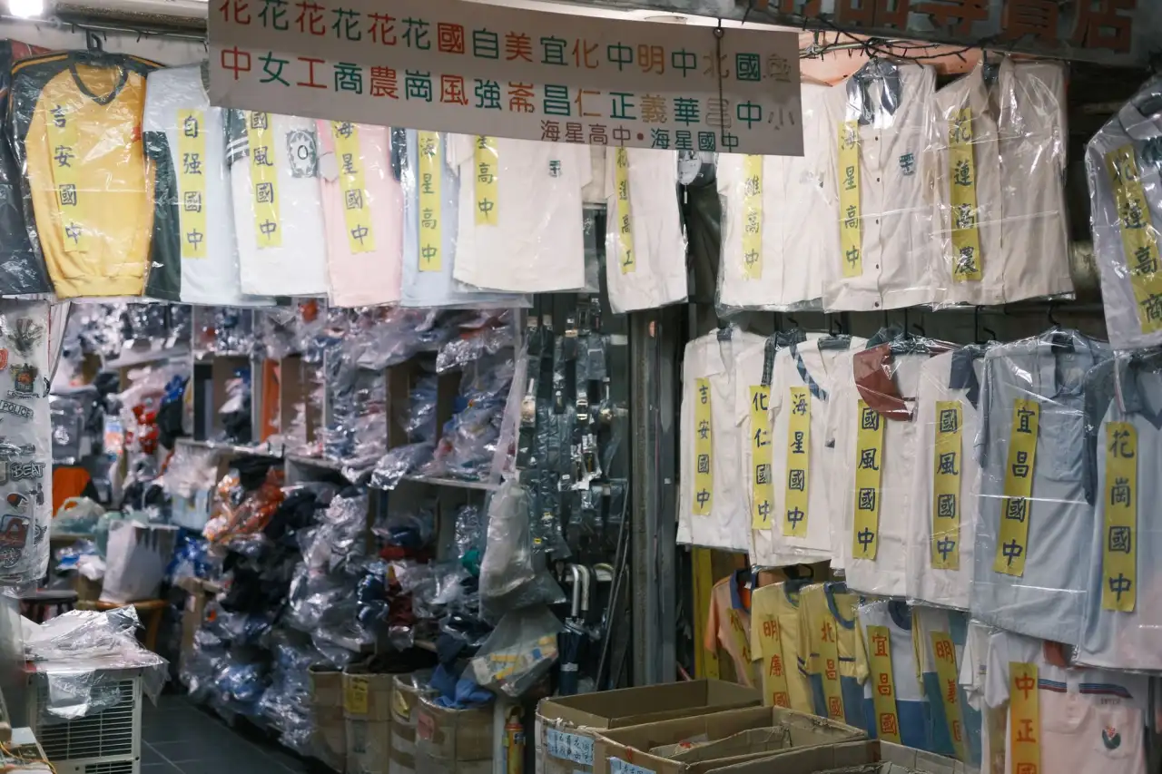 重庆商业综合体建筑装修装饰与机电安装工程的关键技术要点解析