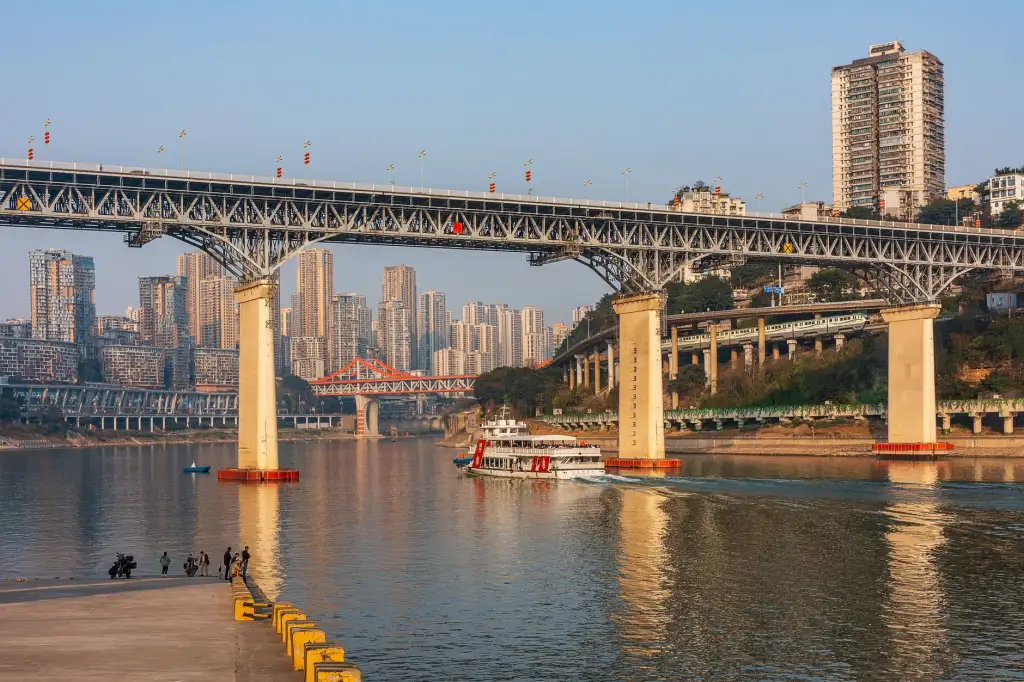 重庆恒凡达建筑装修装饰工程:住宅与商业空间工艺要点解析