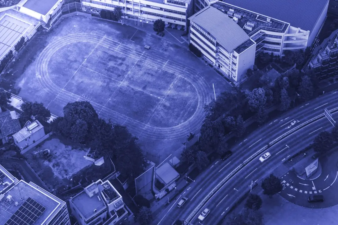 重庆商业综合体机电安装工程的关键技术要点与施工规范解析
