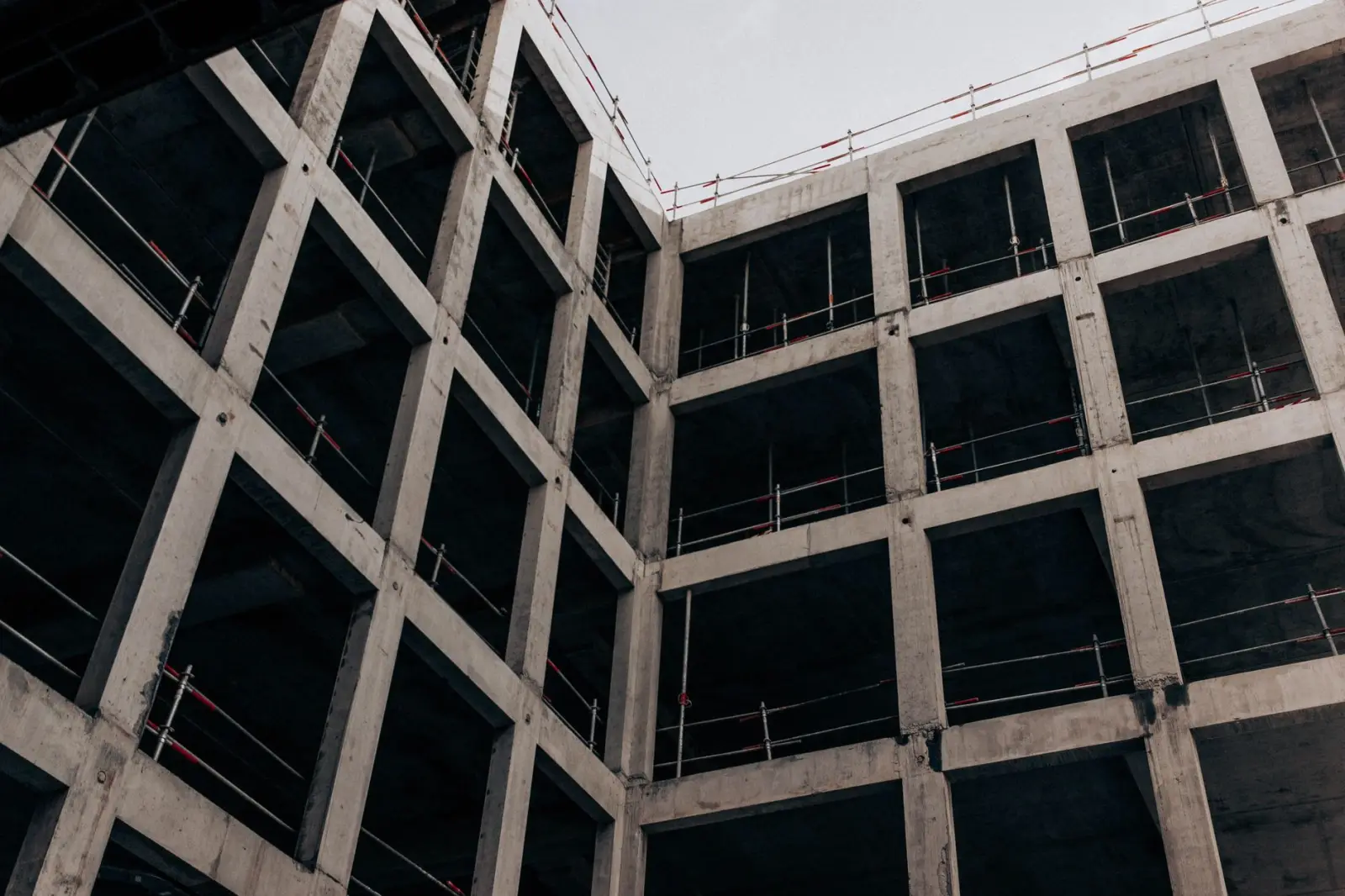 重庆商业综合体建筑装修装饰与机电安装工程协同施工要点解析正文配图 1